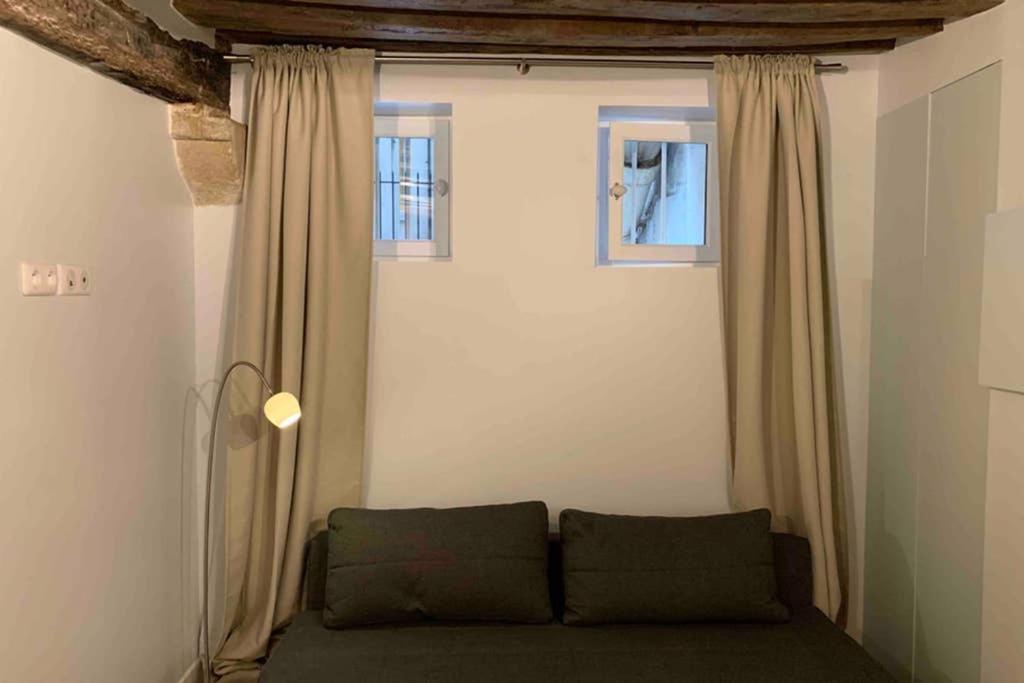 Appartement Charming Saint Germain Pres Rue De Ciseaux Parijs